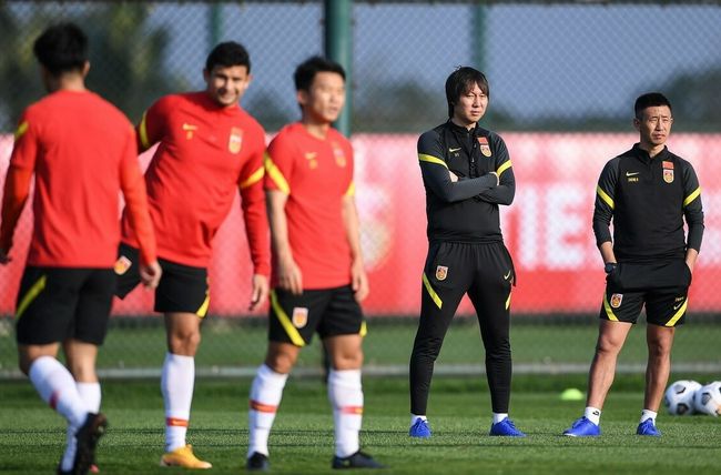 　　　　白嘉轩和鹿子霖代表了白鹿原的古老、刚强与必定的衰败。